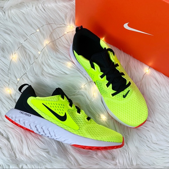 nike react neon